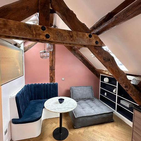 Nid D'Amour Sous Les Toits ! Honfleur Bagian luar foto