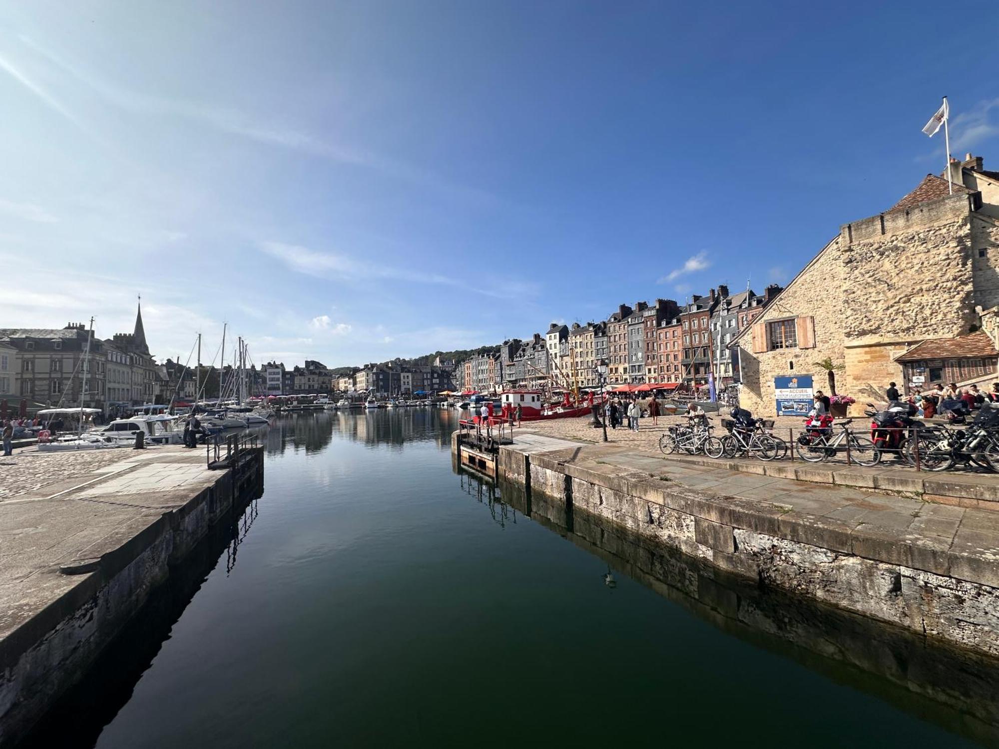 Nid D'Amour Sous Les Toits ! Honfleur Bagian luar foto