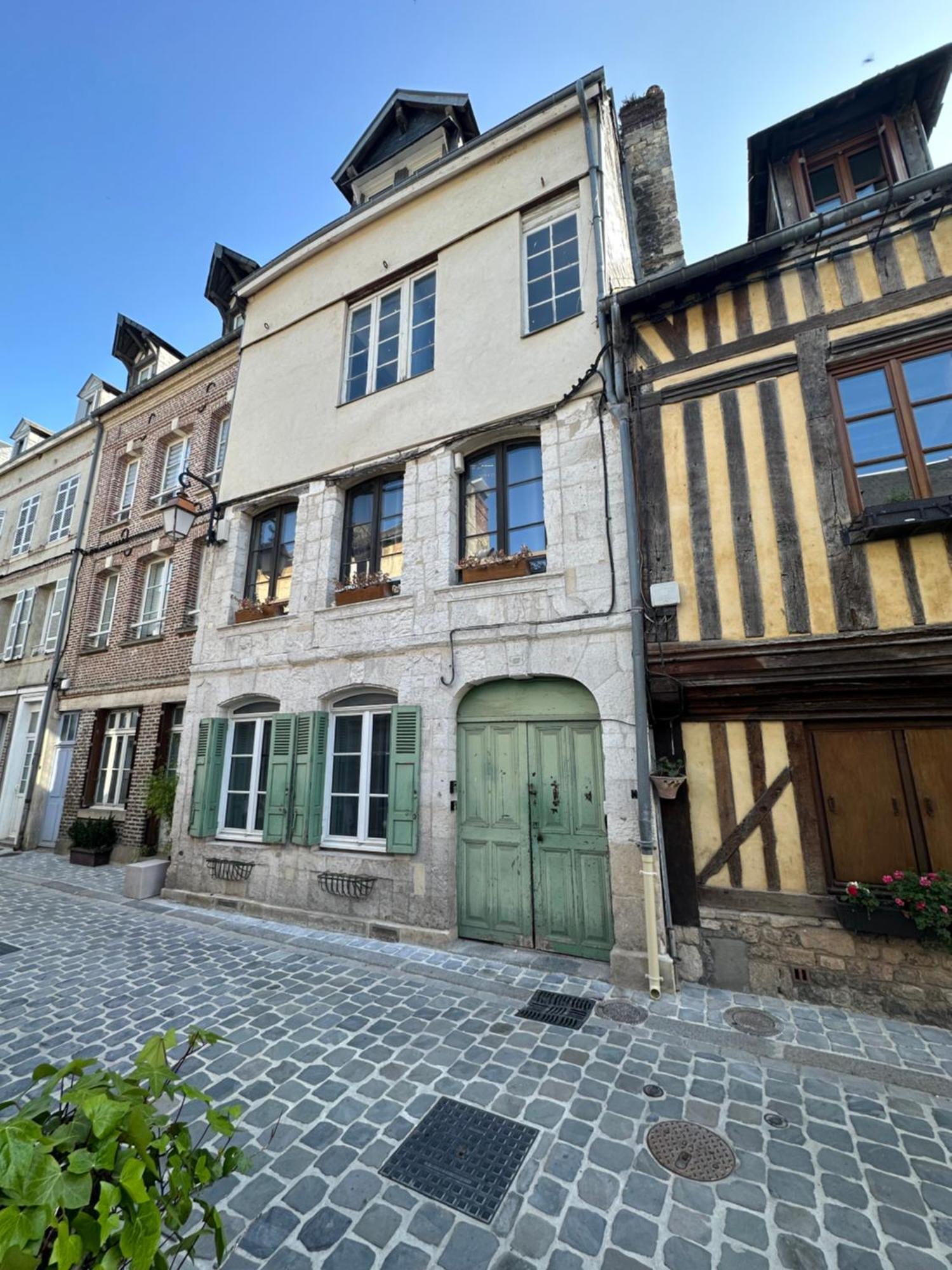 Nid D'Amour Sous Les Toits ! Honfleur Bagian luar foto