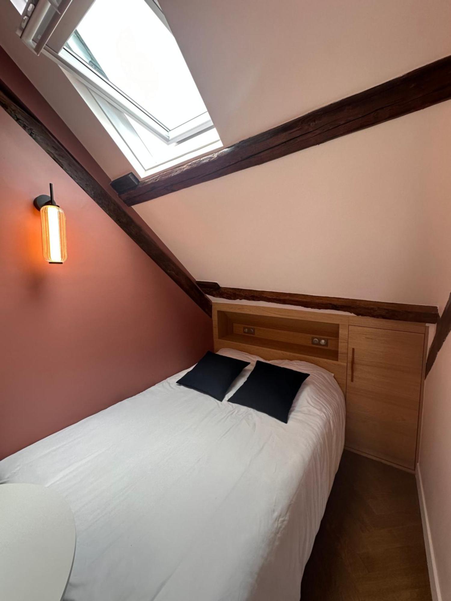 Nid D'Amour Sous Les Toits ! Honfleur Bagian luar foto