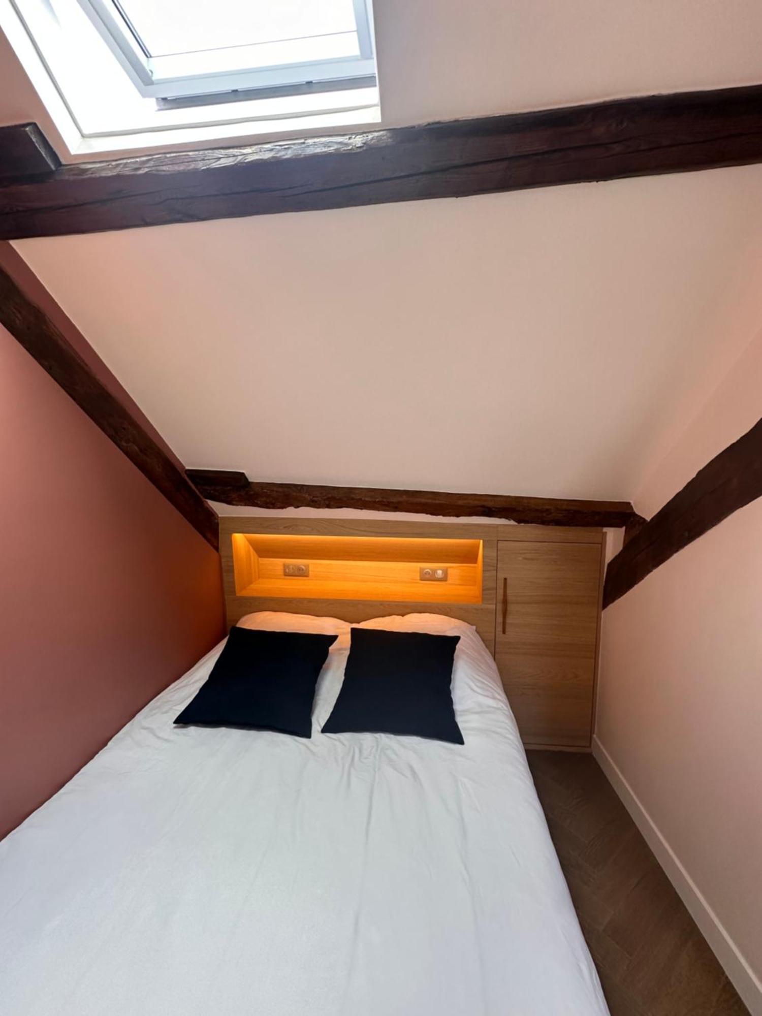 Nid D'Amour Sous Les Toits ! Honfleur Bagian luar foto